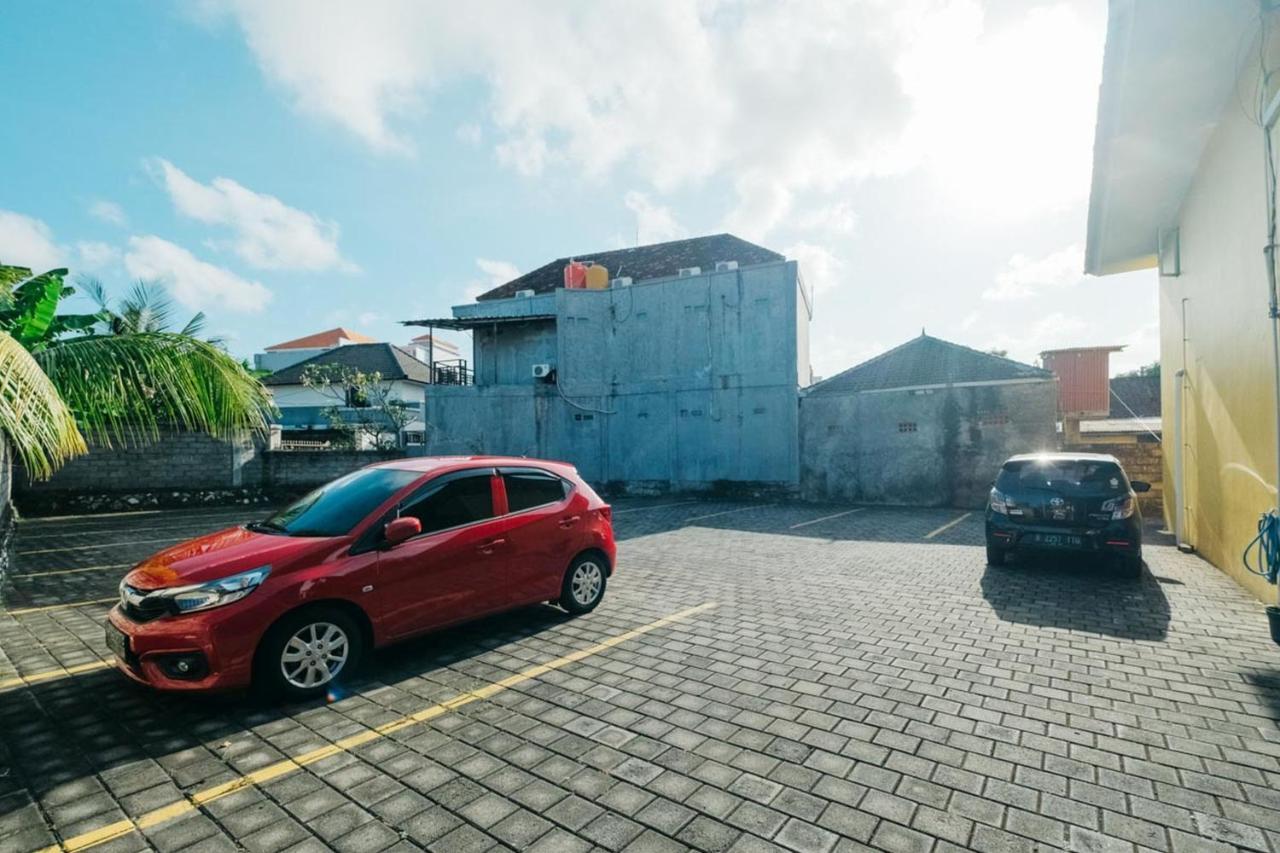 OYO 90568 Kawaii Apartments Balian Exterior foto